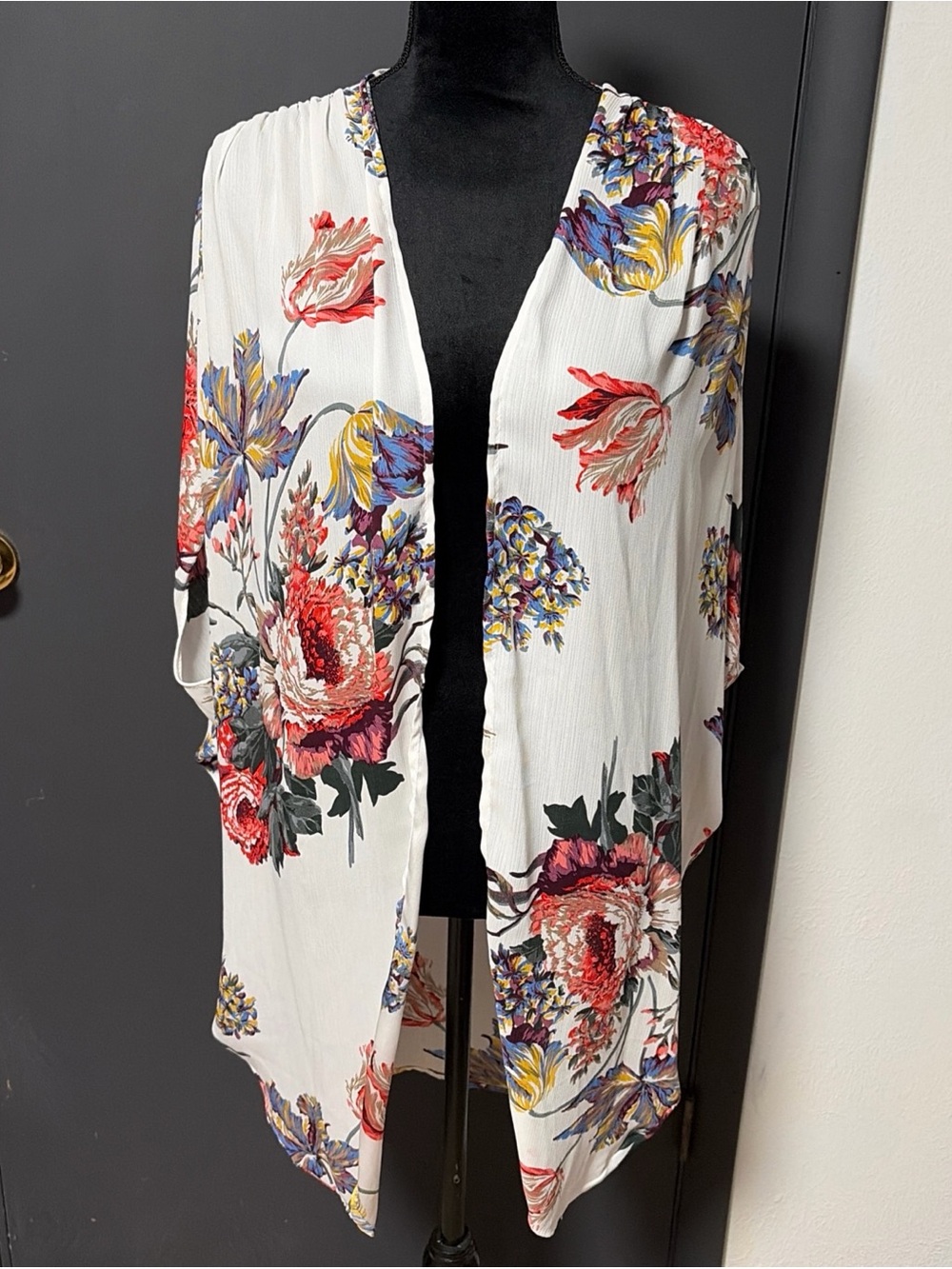 Umgee White Open-Front Floral Kimono Cardigan with Red & Multicolor Blooms